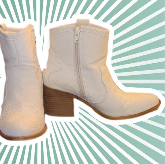 WHITE DIRTY LAUNDRY WORN BOOTS 7.5 SOME SCUFFS BUT OVERALL GORGEOUS - Picture 3 of 8